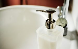 Een stijlvolle en hygiënische aanpak voor handzeep pompjes in huis